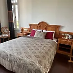 호텔 Laden Prince's Island Historical Mansion