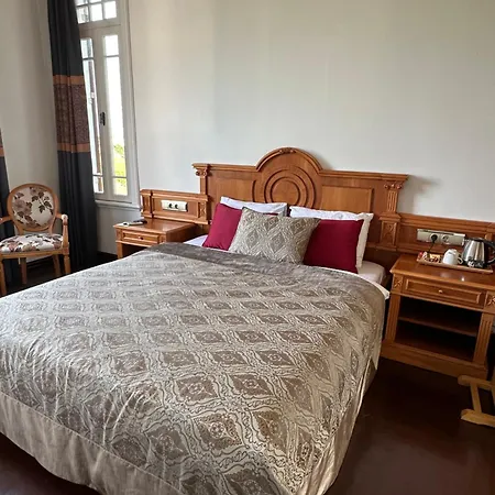 Hotel Laden Prince's Island Historical Mansion