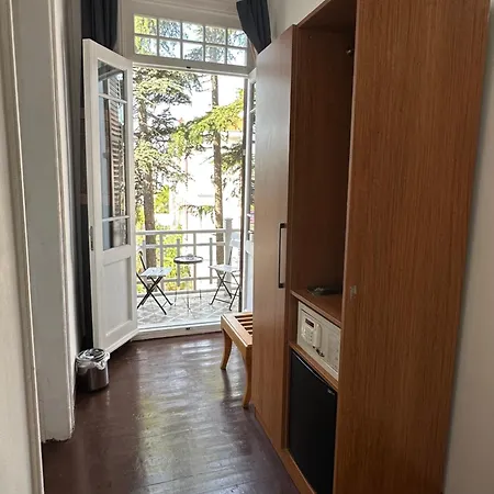 Laden Prince's Island Historical Mansion Hotel *