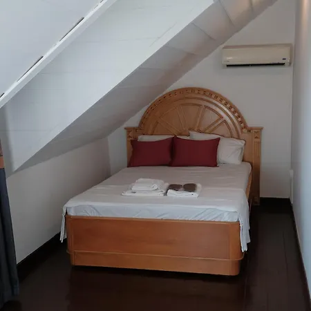 Hotel Laden Prince's Island Historical Mansion