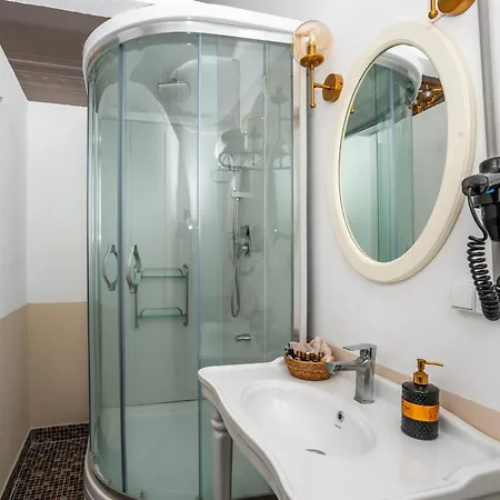 Laden Palas Prince'S Island Historical Mansion מלון *