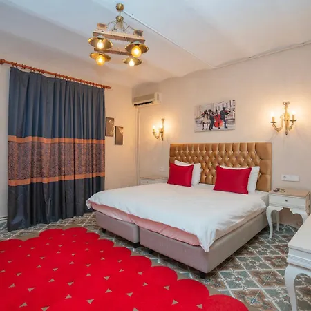 Laden Palas Prince'S Island Historical Mansion אדאלר