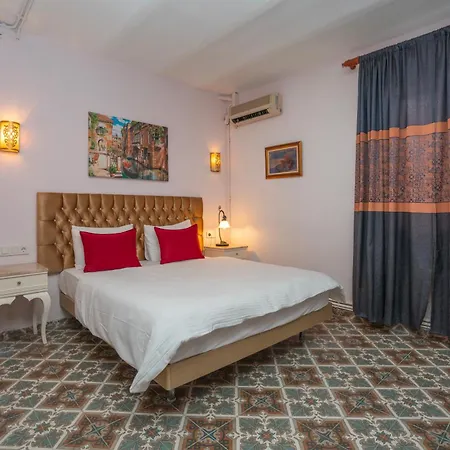 מלון Laden Palas Prince'S Island Historical Mansion אדאלר