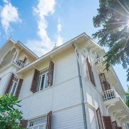 Laden Palas Prince'S Island Historical Mansion מלון *