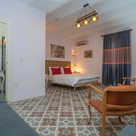 Laden Prince's Island Historical Mansion * Adalar