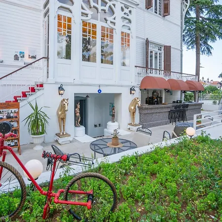 Hotel Kensington Prince's Island Historical Mansion *