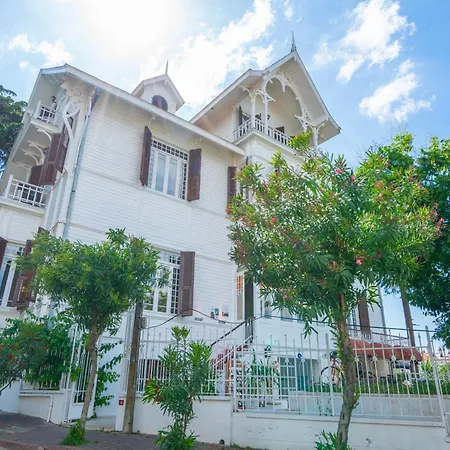 Laden Palas Prince'S Island Historical Mansion מלון אדאלר