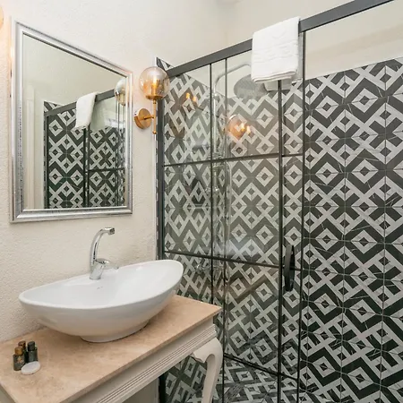 Laden Palas Prince'S Island Historical Mansion *